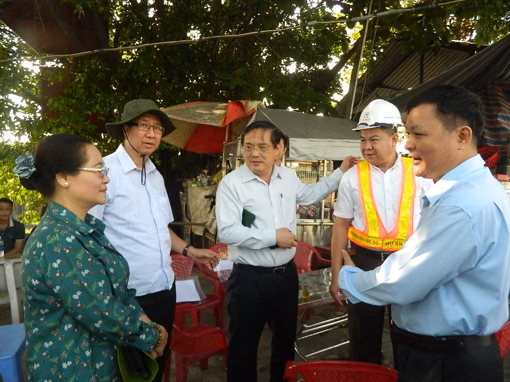 Tân Chủ tịch HĐND TPHCM kiểm tra dự án chống ngập 10.000 tỷ ảnh 1