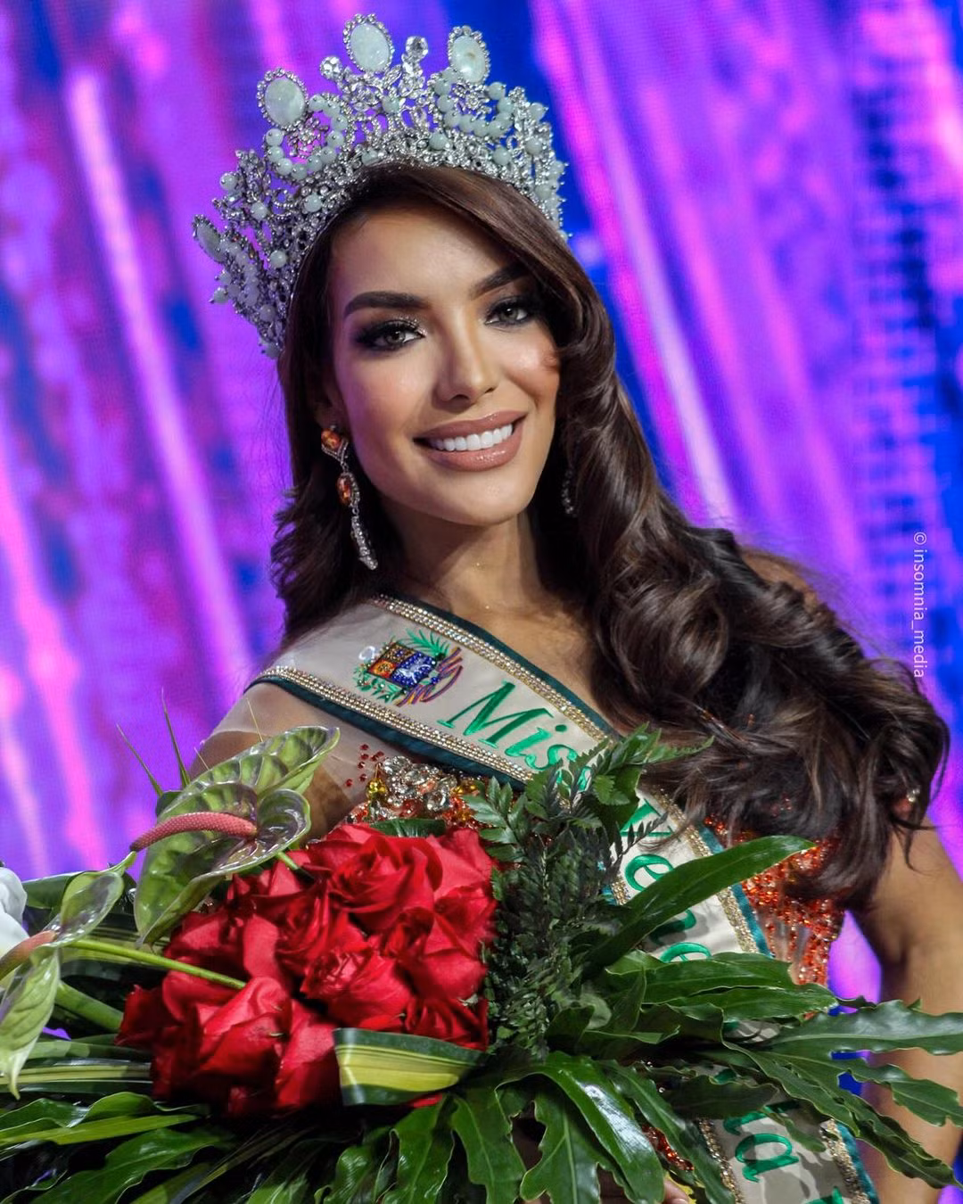 Người đẹp Karleys Rojas đã đăng quang danh hiệu Hoa hậu Trái Đất Venezuela 2024. Cô đại diện Venezuela tại cuộc thi Hoa hậu Trái Đất 2024 dự kiến tổ chức ở Việt Nam vào tháng 9.