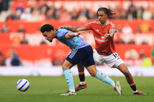 MU rơi điểm trước Arsenal ảnh 19