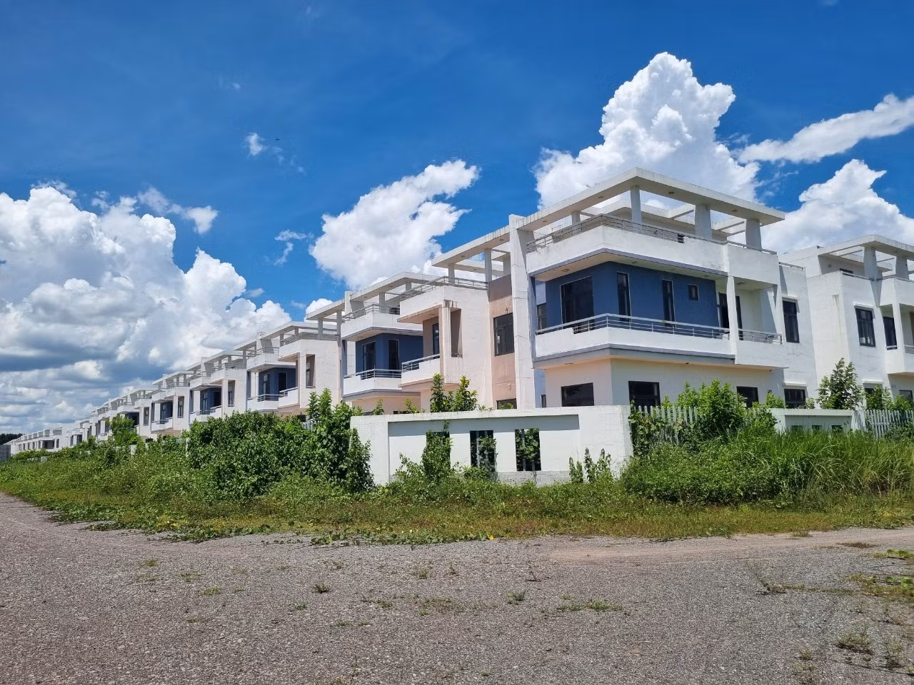 Tại thời điểm ngày 30/9 LDG đã đầu tư vào dự án Khu dân cư Tân Thịnh hơn 460 tỷ đồng. Tại thời điểm ngày 30/9 LDG đã đầu tư vào dự án Khu dân cư Tân Thịnh hơn 460 tỷ đồng.