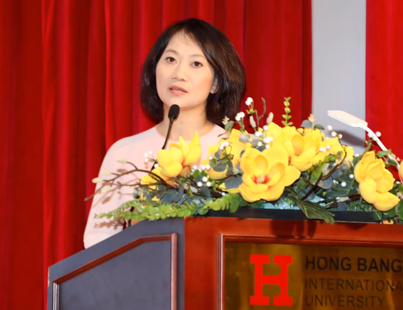 PGS. TS Nguyễn Thị Thu Thuỷ, Trưởng khoa Dược, Trường Đại học Quốc tế Hồng Bàng.