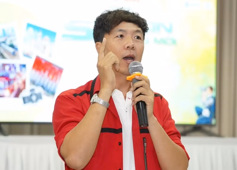 Nhiếp ảnh gia Ngô Trần Hải An chia sẻ Nhiếp ảnh gia Ngô Trần Hải An chia sẻ