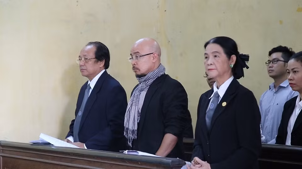 Vợ chồng ‘vua cà phê’ Trung Nguyên ‘đối mặt nhau’ trong hai ngày ảnh 1