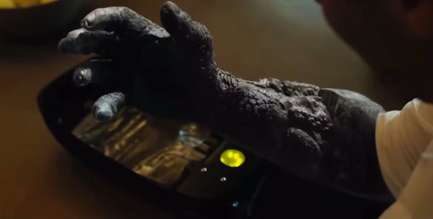 Trước đây, Rhino từng xuất hiện trong cảnh kết thúc của "The Amazing Spider Man 2" (2014).