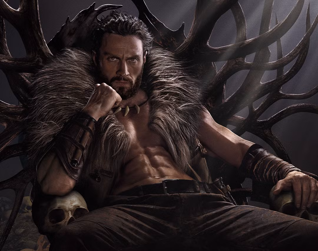 Aaron Taylor Johnson - nam tài tử thủ vai Quicksilver trong dự án "Avengers: Age of Ultron", được lựa chọn cho vai chính Sergei Kravinoff. Trong khi đó, Russell Crowe đảm nhận vai thần Zeus trong "Thor: Love and Thunder" cũng sẽ góp mặt với vai bố của Kravinoff.