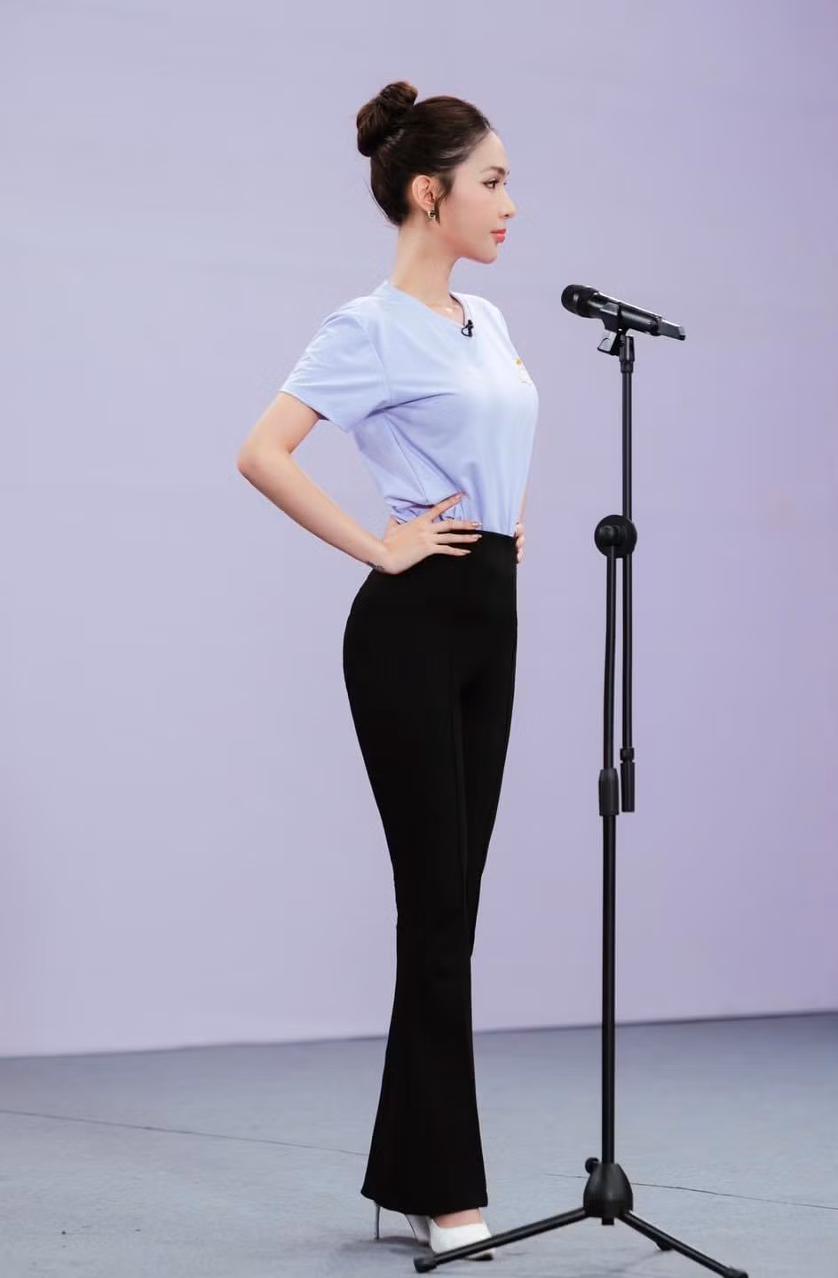 Mỹm Trần được nhận xét có vẻ đẹp gần giống với đàn chị Đỗ Nhật Hà.