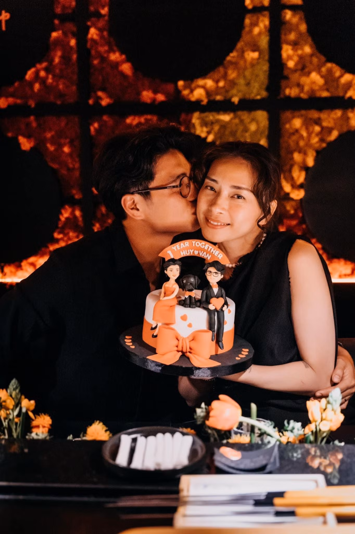 Ngô Thanh Vân và Huy Trần vừa kỷ niệm một năm ngày cưới. Ngô Thanh Vân và Huy Trần vừa kỷ niệm một năm ngày cưới.