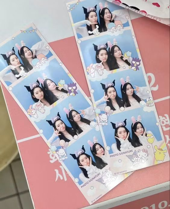 Không khó để bắt gặp nhiều bạn trẻ cùng nhau chụp ảnh trong các photo booth.