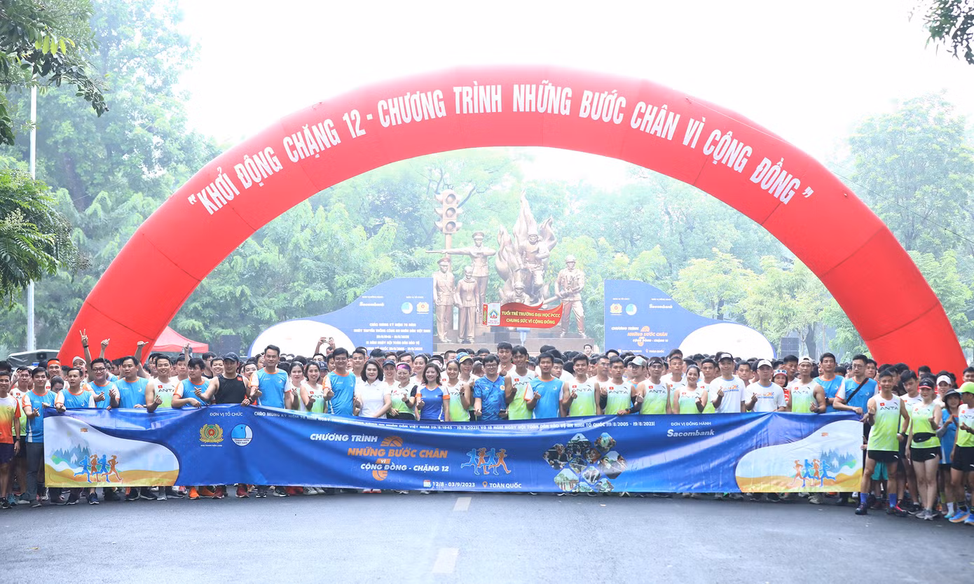 Phó Chủ tịch thường trực T.Ư Hội LHTN Việt Nam kêu gọi đoàn viên, hội viên, thanh niên, cán bộ chiến sĩ công an, người dân đăng ký tham gia chương trình “Những bước chân vì cộng đồng”. Đây không chỉ là hành động giúp nâng cao sức khỏe mà còn đồng hành với tổ chức Đoàn, Hội trong hành trình chăm lo đời sống tinh thần, bảo tồn, phát huy truyền thống cộng đồng dân tộc thiểu số ít người trong đại gia đình dân tộc Việt Nam.