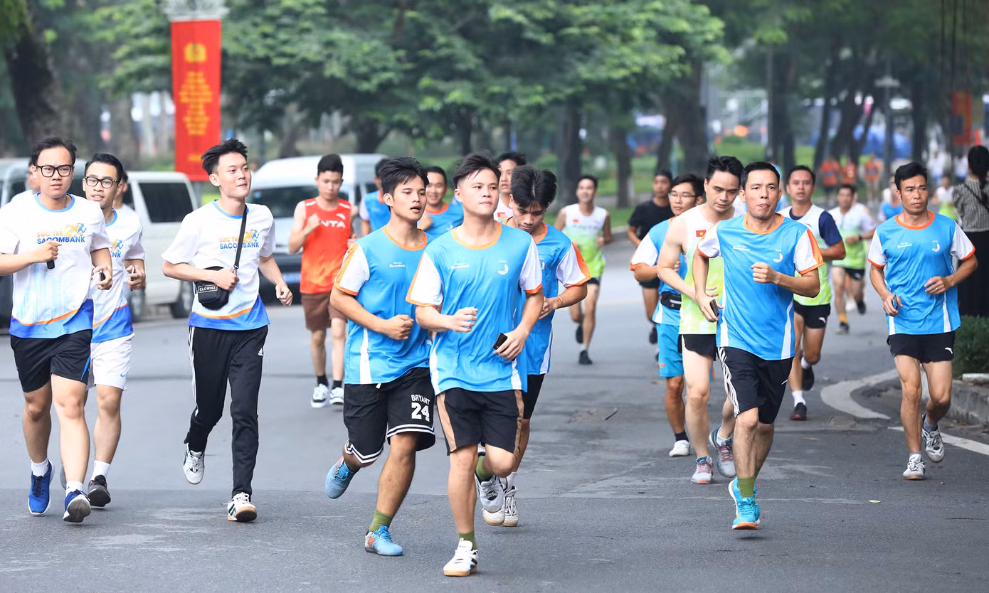 Chương trình “Những bước chân vì cộng đồng” được triển khai trên quy mô toàn quốc, nhằm đẩy mạnh phong trào “10.000 bước mỗi ngày”, tuyên truyền rộng rãi trong hội viên, thanh niên về việc rèn luyện sức khỏe, vận động thanh niên tự giác tập luyện thể dục, thể thao, nâng cao thể chất. Đồng thời phát huy tinh thần xung kích, tình nguyện vì cộng đồng của các cấp bộ Hội và hội viên, thanh niên cả nước trong chăm lo, đồng hành với đồng bào dân tộc thiểu số để bảo tồn và phát huy các giá trị văn hoá truyền thống của 16 dân tộc thiểu số ít người tại Việt Nam (những dân tộc có số dân dưới 10.000 người)