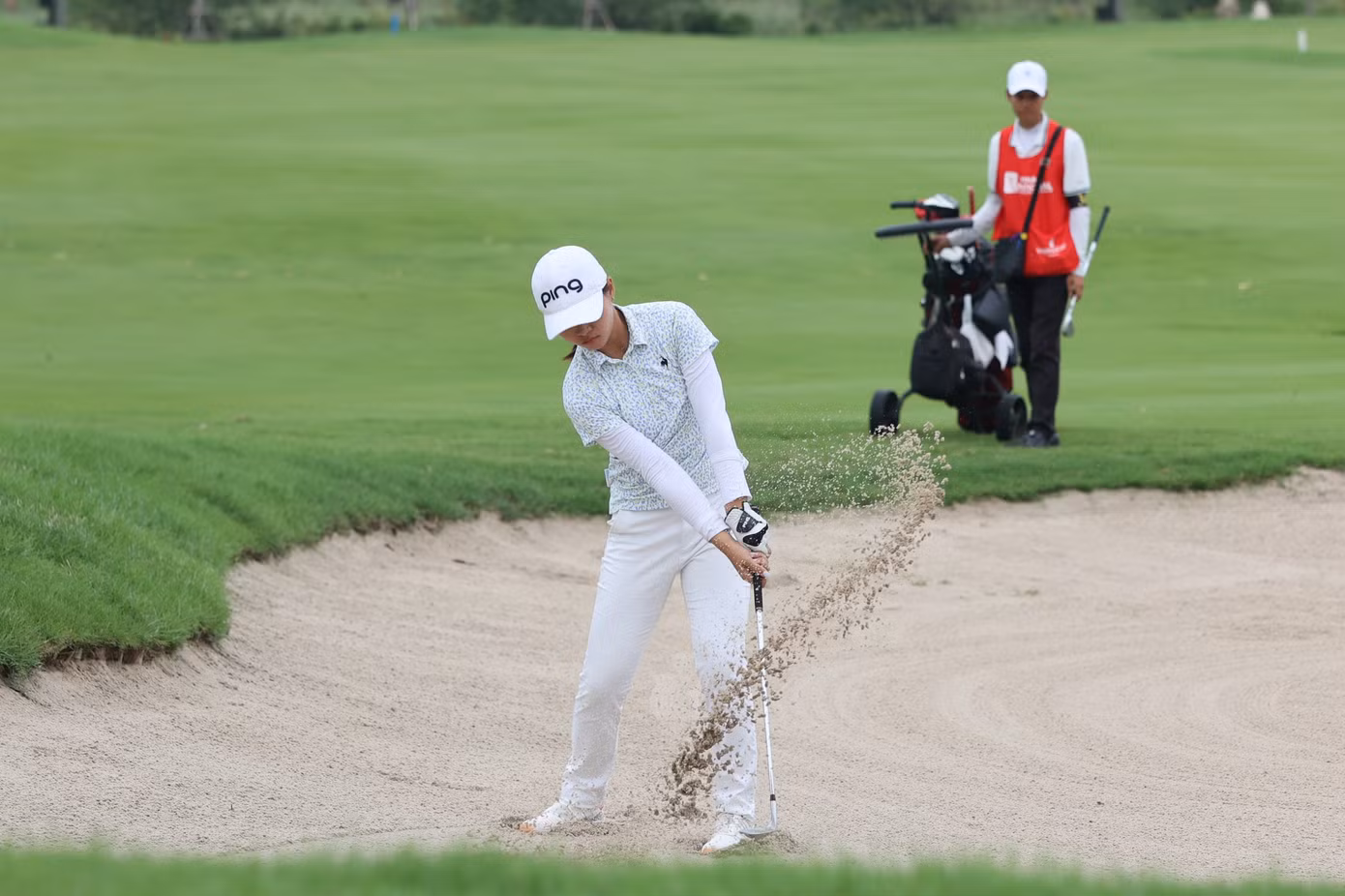 Lê Chúc An bén duyên với golf đã được 5 năm, và được truyền cảm hứng từ gia đình. Dù mới 14 tuổi, golfer sinh năm 2008 đã thể hiện sự tự tin và bản lĩnh trên sân đấu. Cô bé đã gặt hái được nhiều thành tích với bộ sưu tập gần nhiều vô địch hơn 30 chiếc cúp ở nhiều giải đấu... Tại Giải Vô địch Golf Quốc gia 2022 - Cúp VinFast, Chúc An đã có cú HIO ở hố 17 trên sân VinPearl Golf Hải Phòng. Tại giải năm nay, cô tiếp tục có phong độ thi đấu tốt.