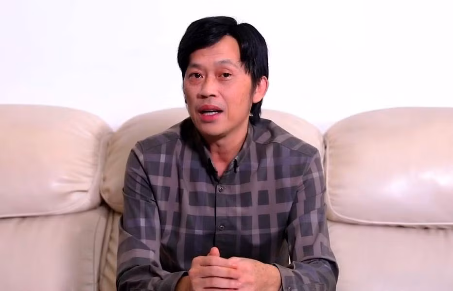 Hoài Linh vào ngày 24/5 đã gửi clip đến cơ quan truyền thông nói về việc chậm trễ khi đi làm từ thiện-ảnh chụp màn hình Hoài Linh vào ngày 24/5 đã gửi clip đến cơ quan truyền thông nói về việc chậm trễ khi đi làm từ thiện-ảnh chụp màn hình