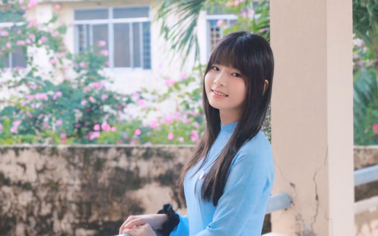 Yamakage Sally sinh ra và lớn lên tại thành phố Đà Nẵng.