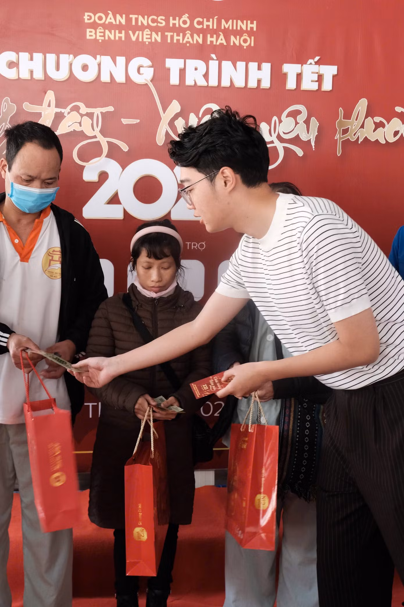 Thiện nguyện không chỉ là hành động cho đi mà còn là hành trình nhận lại những yêu thương.