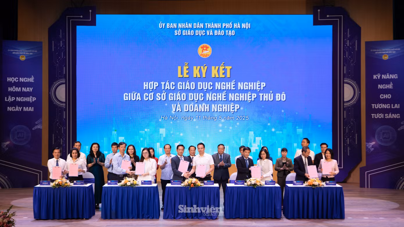 Lễ ký kết hợp tác giữa cơ sở giáo dục nghề nghiệp với doanh nghiệp.