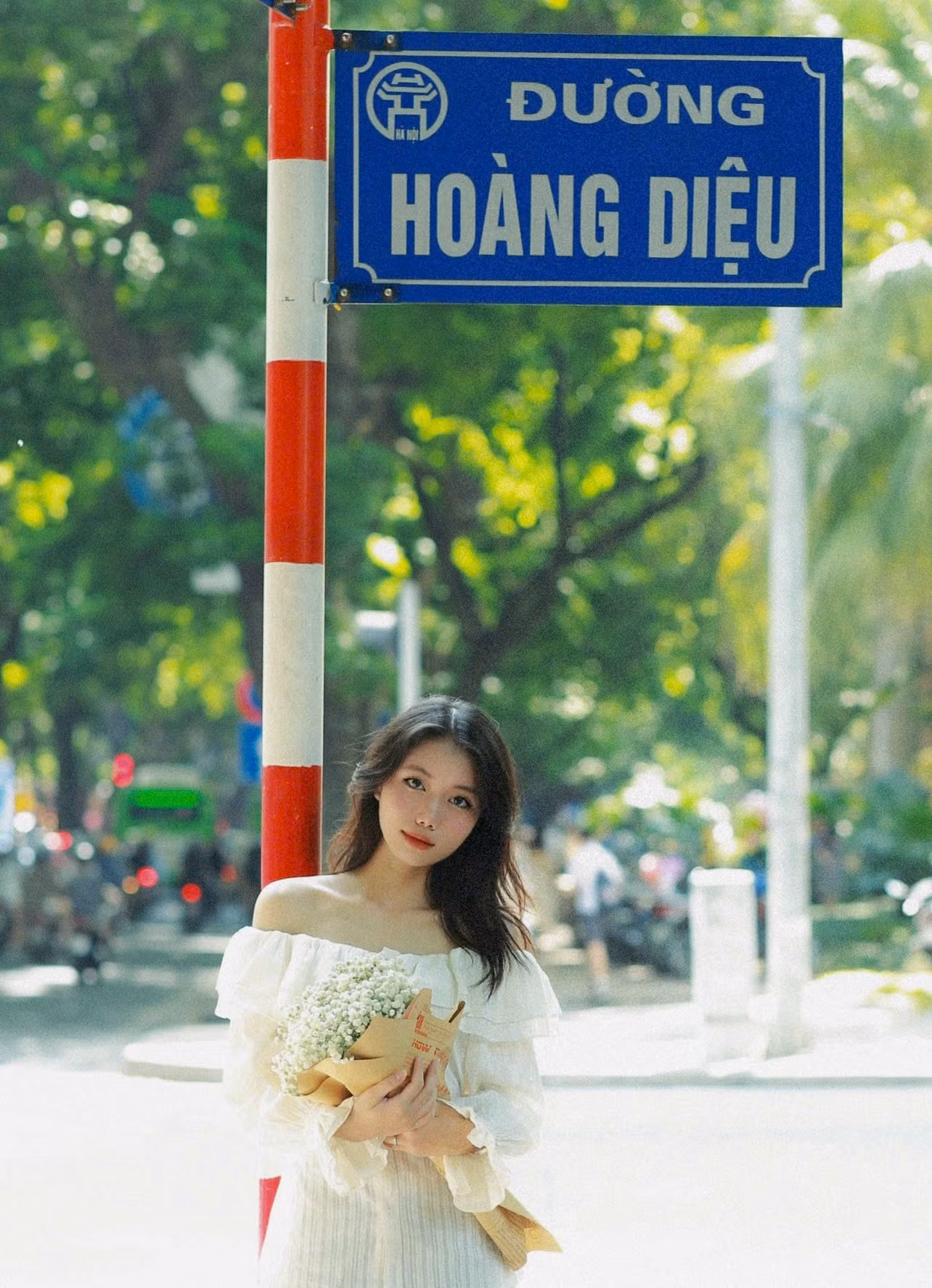 Trần Mai Phương, đang theo học song bằng tại trường Đại học Kinh tế và trường Đại học Luật - ĐHQG Hà Nội.
