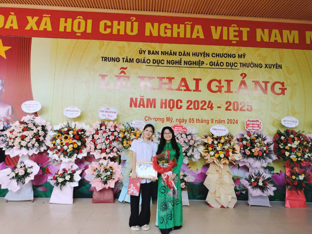 Hà Anh vô cùng biết ơn bố mẹ và thầy cô, những người đã hỗ trợ cô hết mình khi học tập.