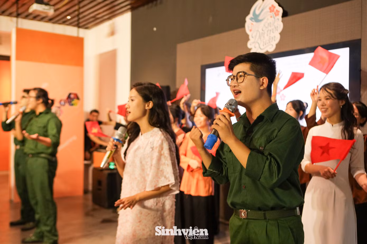 Sự kiện hướng tới kỷ niệm 80 năm ca khúc “Tiến quân ca” được chọn làm Quốc ca nước Việt Nam Dân chủ Cộng hòa (13/8/1945 – 13/8/2025) và 80 năm Quốc khánh nước Cộng hòa xã hội chủ nghĩa Việt Nam (02/09/1945 – 02/09/2025). Sự kiện hướng tới kỷ niệm 80 năm ca khúc “Tiến quân ca” được chọn làm Quốc ca nước Việt Nam Dân chủ Cộng hòa (13/8/1945 – 13/8/2025) và 80 năm Quốc khánh nước Cộng hòa xã hội chủ nghĩa Việt Nam (02/09/1945 – 02/09/2025).