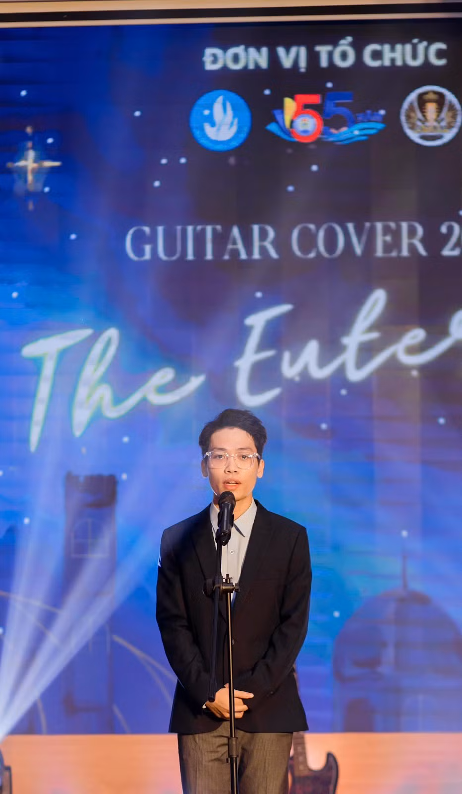 Cùng với Câu lạc bộ Guitar, Nhật Khoa đã tham gia vào các hoạt động thiết thực như hỗ trợ văn nghệ để gây quỹ cho các đoàn từ thiện. Cùng với Câu lạc bộ Guitar, Nhật Khoa đã tham gia vào các hoạt động thiết thực như hỗ trợ văn nghệ để gây quỹ cho các đoàn từ thiện.