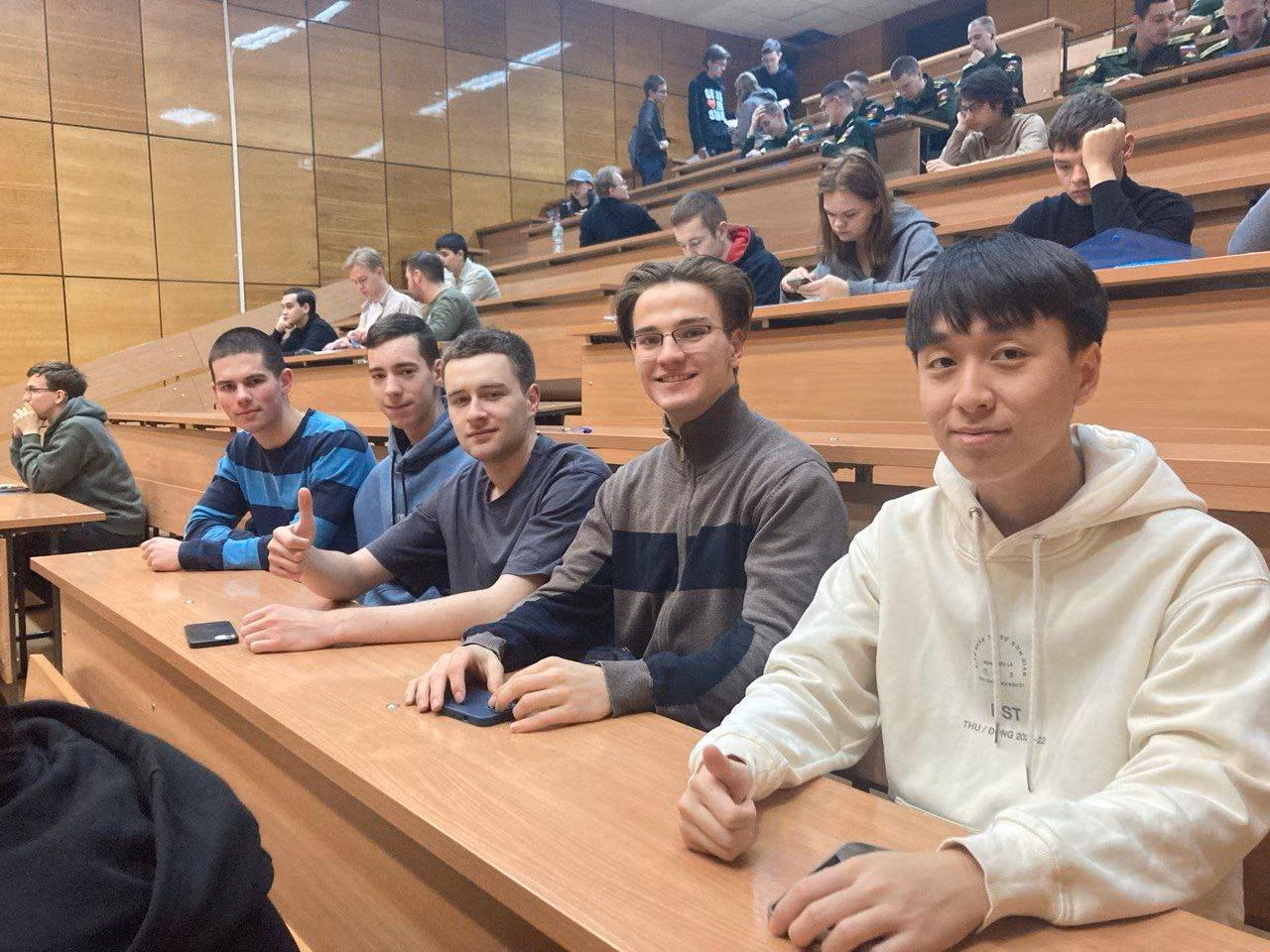 Với những người bạn đồng hành, quá trình học tập tại Nga của Văn Nghĩa thêm phần trọn vẹn và ý nghĩa.