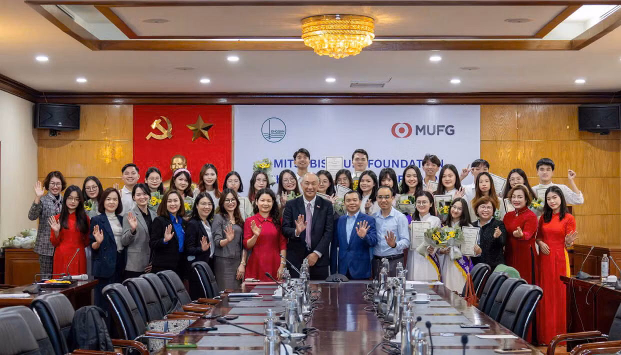 Việt Tùng xuất sắc nhận học bổng “Mitsubishi UFJ Foundation Scholarship”.