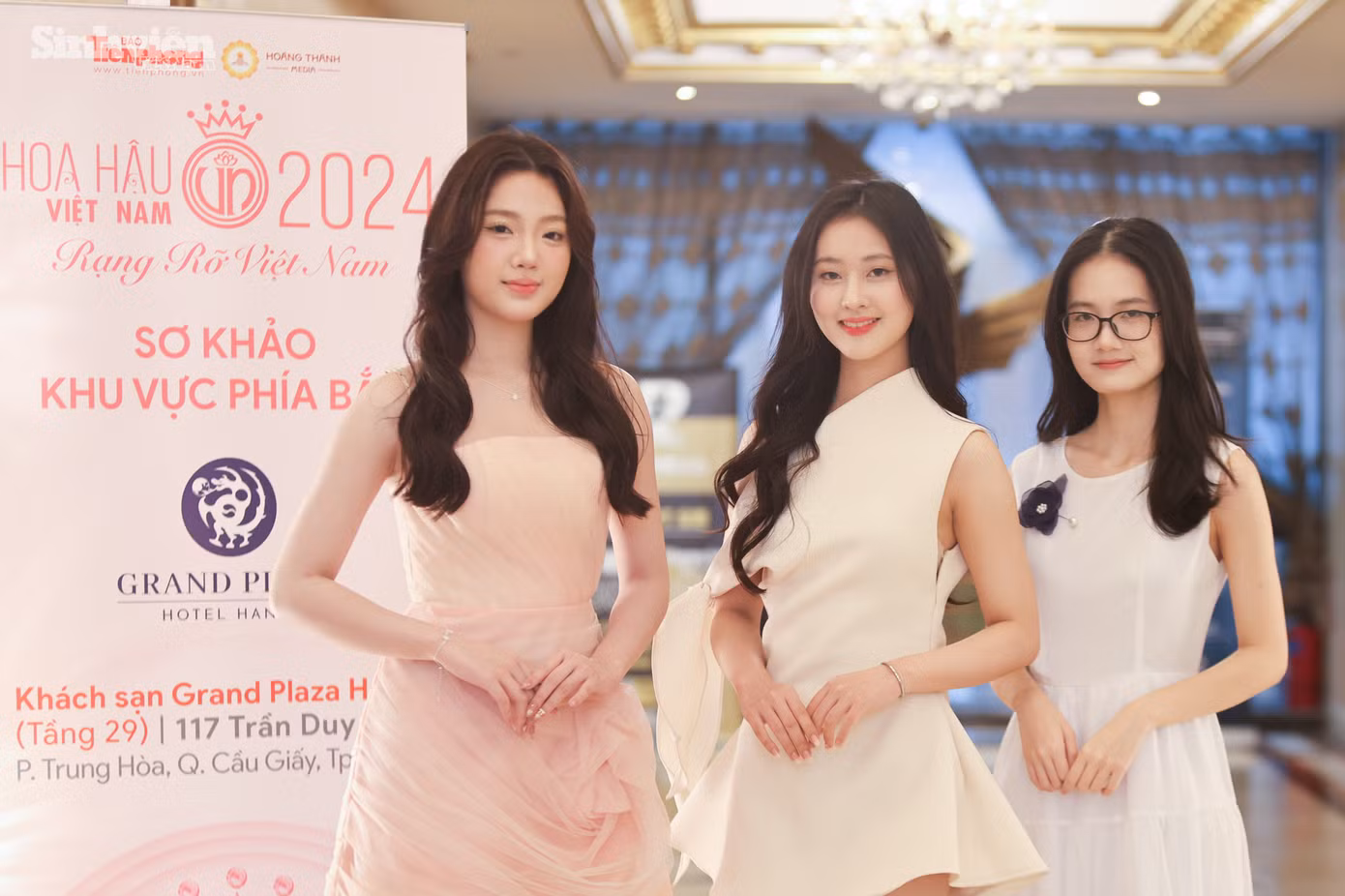 Những thí sinh đầu tiên từ Trường Đại học Ngoại thương đến Vòng Sơ khảo.