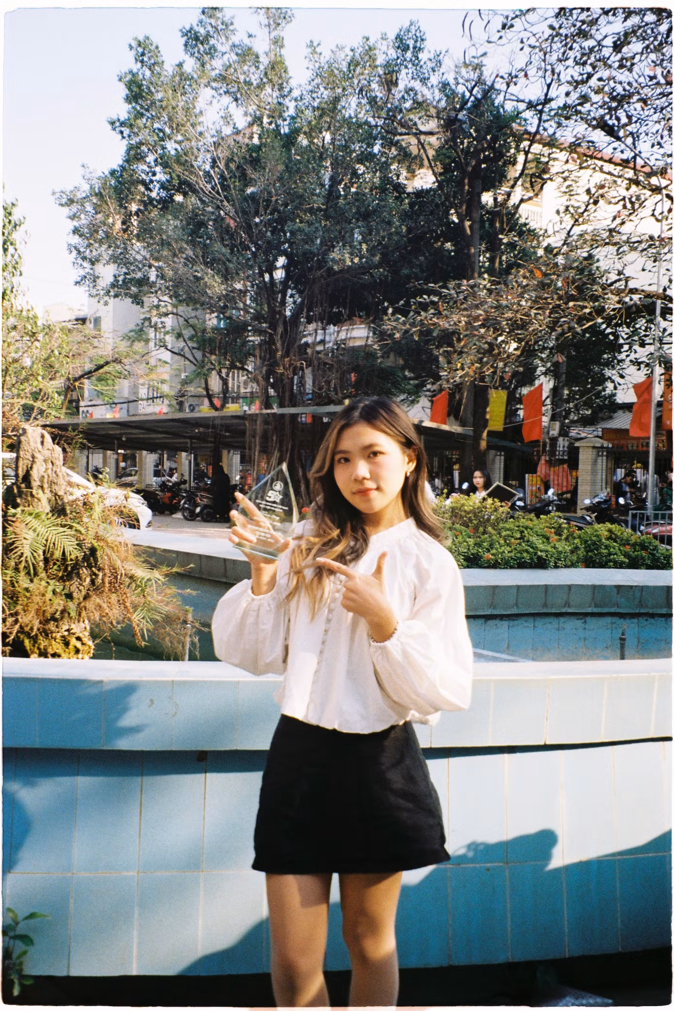 Thùy Linh đạt danh hiệu Sinh viên 5 tốt.