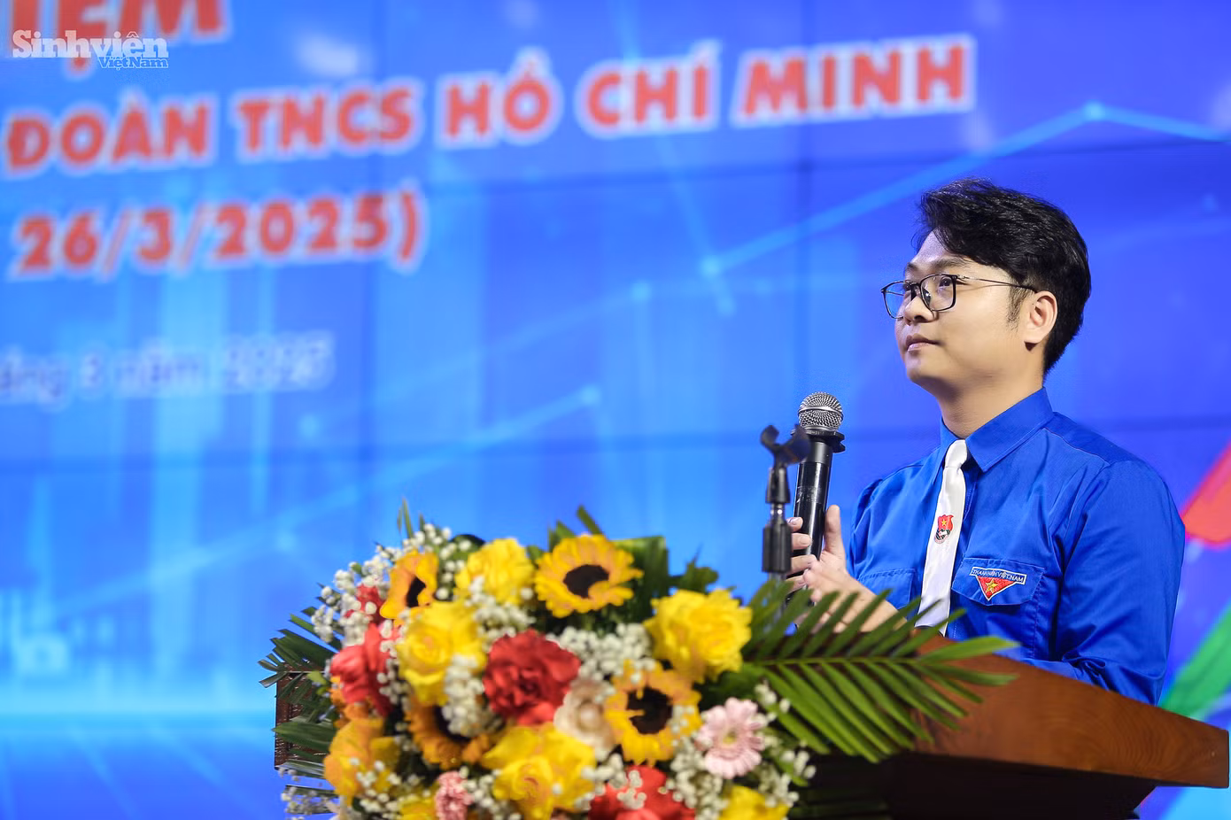 Tại buổi lễ, TS Tạ Đình Hòa - Bí thư Đoàn Thanh niên Học viện Tài chính, đã có bài phát biểu ôn lại truyền thống 94 năm của Đoàn TNCS Hồ Chí Minh, khẳng định vai trò và những đóng góp to lớn của Đoàn viên, thanh niên Học viện trong sự nghiệp xây dựng và phát triển đất nước.