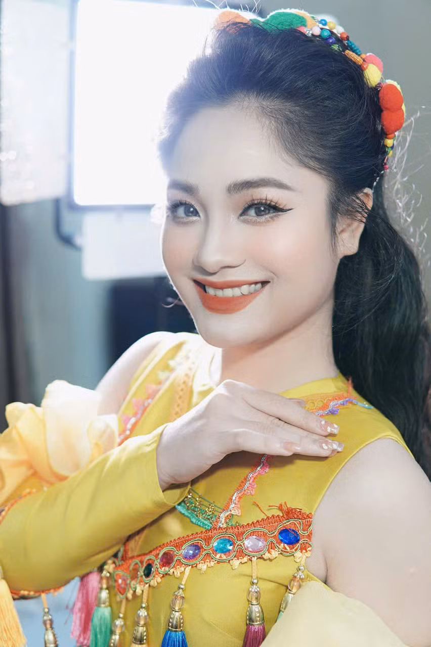 Ca sĩ Nguyễn Thu Lương, cựu sinh viên Khoa Thanh nhạc - Học viện Âm nhạc Quốc gia Việt Nam.