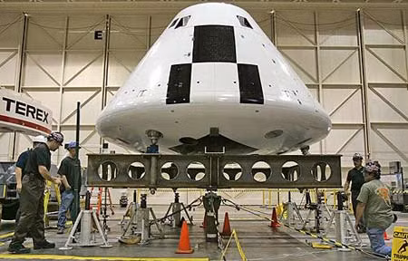 Tàu vũ trụ Orion của NASA