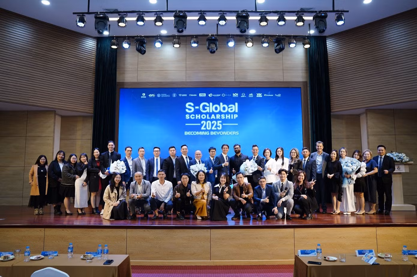 Sự kiện công bố học bổng S-Global 3 vừa diễn ra trong năm 2025. Ảnh: SunUni Academy
