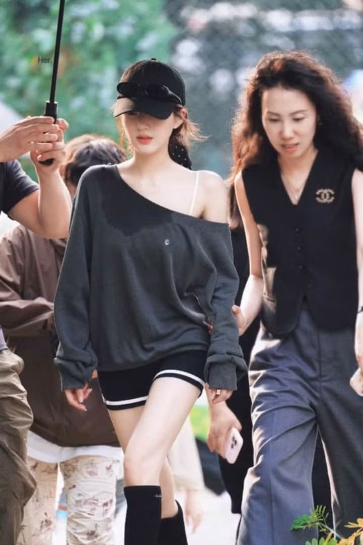 Ảnh: Triệu Lộ Tư 1re Vietnam Fanpage.
