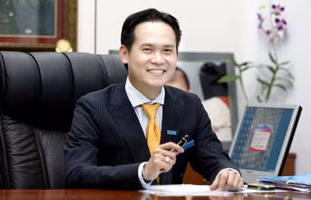 Ông Đặng Hồng Anh xin từ nhiệm thành viên HĐQT Sacombank vì lý do cá nhân. Ông Đặng Hồng Anh xin từ nhiệm thành viên HĐQT Sacombank vì lý do cá nhân