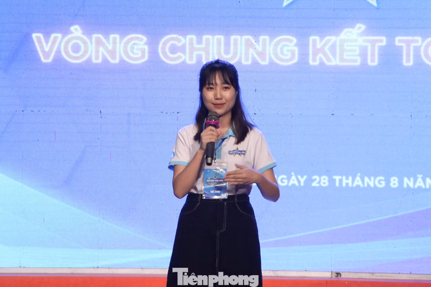 Trong đêm chung kết, 10 thí sinh tranh tài ở 3 vòng thi: Chân dung thủ lĩnh, Bản lĩnh thủ lĩnh và Thủ lĩnh tỏa sáng, Ở vòng thi Chân dung thủ lĩnh, 10 thí sinh thực hiện phần giới thiệu bản thân (thông tin, thành tích cá nhân, sở trường của bản thân); giới thiệu công tác Hội và phong trào sinh viên của đơn vị. Mỗi thí sinh có tối đa 2 phút thực hiện phần thi. Trong đêm chung kết, 10 thí sinh tranh tài ở 3 vòng thi: Chân dung thủ lĩnh, Bản lĩnh thủ lĩnh và Thủ lĩnh tỏa sáng, Ở vòng thi Chân dung thủ lĩnh, 10 thí sinh thực hiện phần giới thiệu bản thân (thông tin, thành tích cá nhân, sở trường của bản thân); giới thiệu công tác Hội và phong trào sinh viên của đơn vị. Mỗi thí sinh có tối đa 2 phút thực hiện phần thi.
