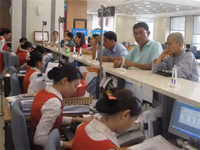 Hiện nay, các ngân hàng thương mại vẫn coi trọng tâm của hoạt động là huy động vốn chứ không phải cho vay.