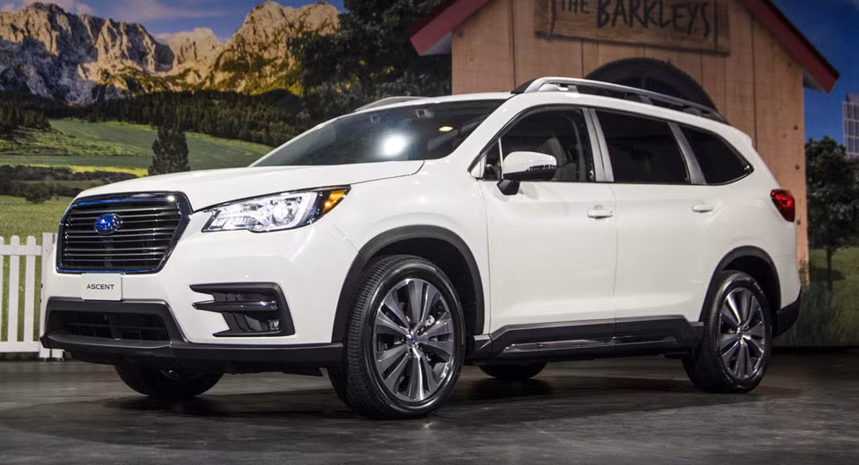 Subaru Ascent 2019 giá từ 30.000 USD cạnh tranh Honda Pilot ảnh 1