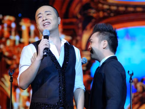 Hải Đăng và Artista giành giải Bài Hát Yêu Thích tháng 5