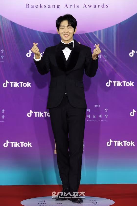 Lee Jun Ki vẫn đẹp trai phong độ bất chấp thời gian.