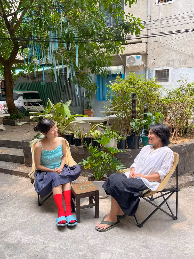 Hai cô chủ nhỏ của Giêng.