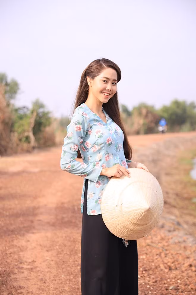 Ảnh minh họa: Phim Cô Thắm Về Làng. Ảnh minh họa: Phim Cô Thắm Về Làng.