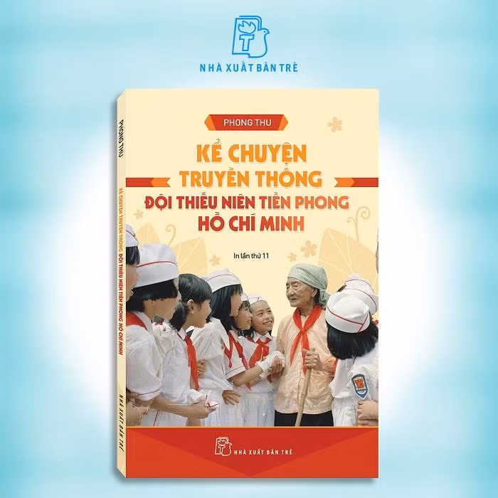 Tác phẩm nhắc lại quá trình hình thành và phát triển của tổ chức Đội. (Ảnh: NXB Trẻ)