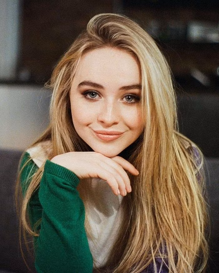 Sabrina "góp vui" với "Skin", nhưng khẳng định không nhắm đến cá nhân nào. Sabrina "góp vui" với "Skin", nhưng khẳng định không nhắm đến cá nhân nào.