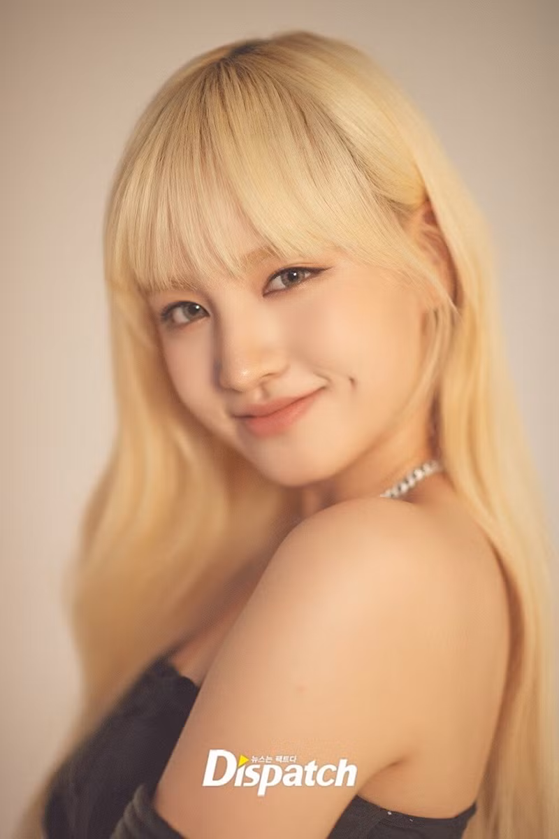 Liz với kiểu tóc mái "thương hiệu".