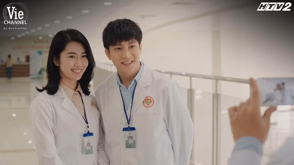 Nếu mở lòng nhiều hơn, có lẽ Châu sẽ thường cười hạnh phúc hơn. Nếu mở lòng nhiều hơn, có lẽ Châu sẽ thường cười hạnh phúc hơn.