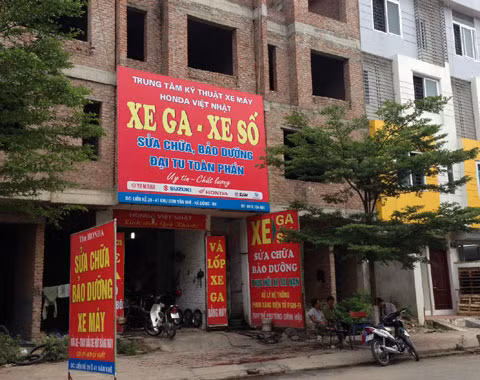 Biệt thự thành quán sửa xe 