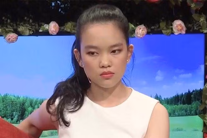 Cô gái từng hứng "gạch đá" từ dư luận khi muốn chồng cho tiền đi du lịch châu Âu. Cô gái từng hứng "gạch đá" từ dư luận khi muốn chồng cho tiền đi du lịch châu Âu.