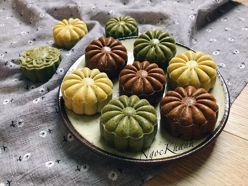 Bánh Trung thu healthy đủ màu sắc trông bắt mắt vô cùng. Bánh Trung thu healthy đủ màu sắc trông bắt mắt vô cùng.