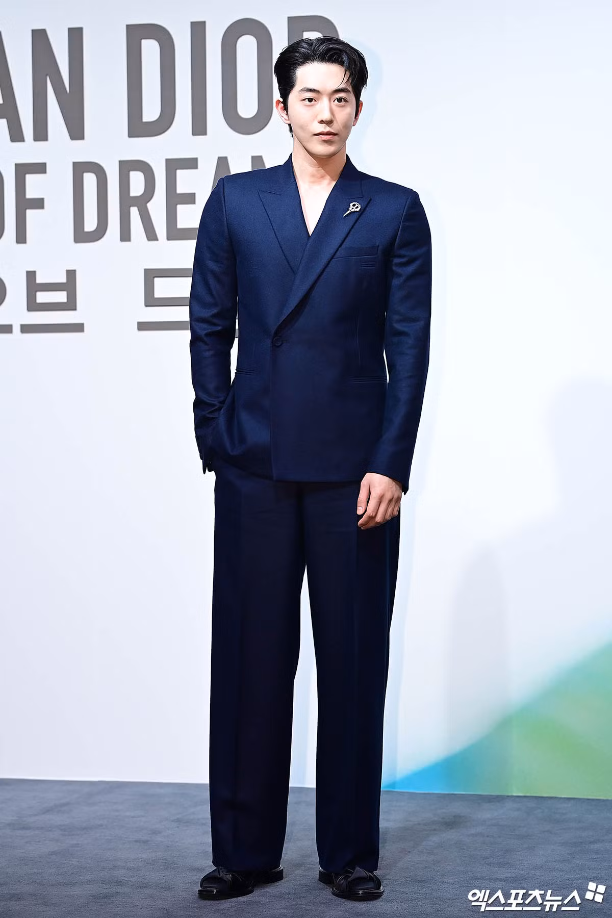 Nam Joo Hyuk diện âu phục đến từ sàn diễn Dior Men Fall 2025 Ready-to-Wear. Nam Joo Hyuk diện âu phục đến từ sàn diễn Dior Men Fall 2025 Ready-to-Wear.