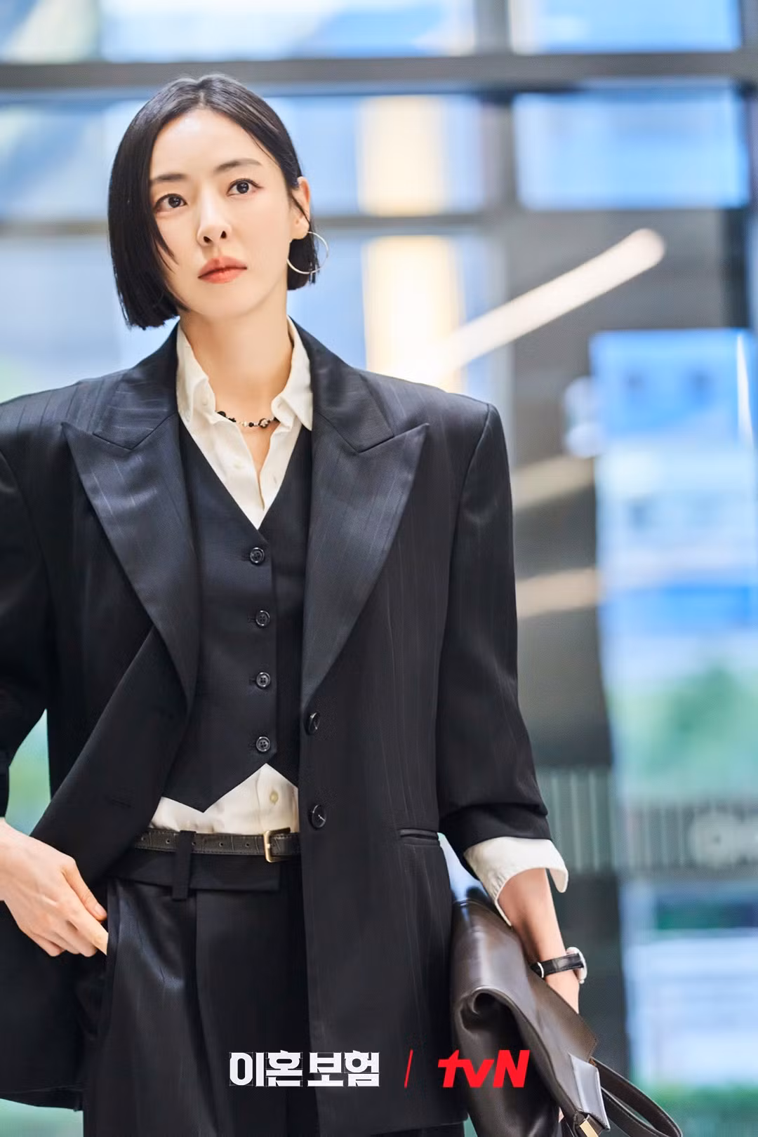 Khí chất sang trọng áp đảo của Lee Da Hee trong The Divorce Insurance. Khí chất sang trọng áp đảo của Lee Da Hee trong The Divorce Insurance.