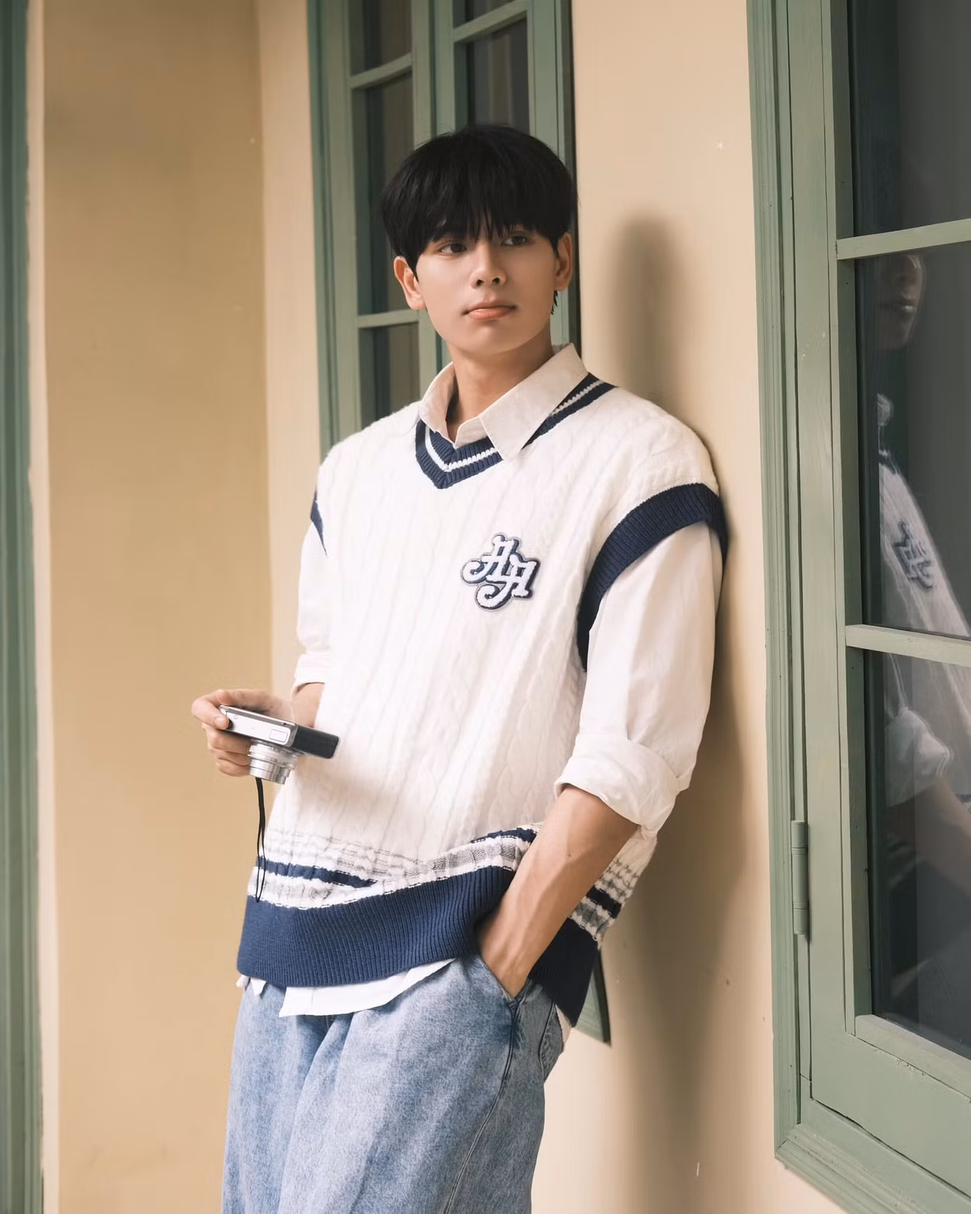 Visual điển trai, bảnh bao ngoài đời của mỹ nam Cha Tôi, Người Ở Lại "đốn tim" fangirl. Visual điển trai, bảnh bao ngoài đời của mỹ nam Cha Tôi, Người Ở Lại "đốn tim" fangirl.